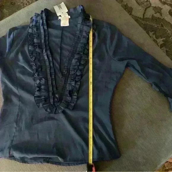 Nara Camicie Navy Ruffle Blouse size 4 NWT - Picture 13 of 15